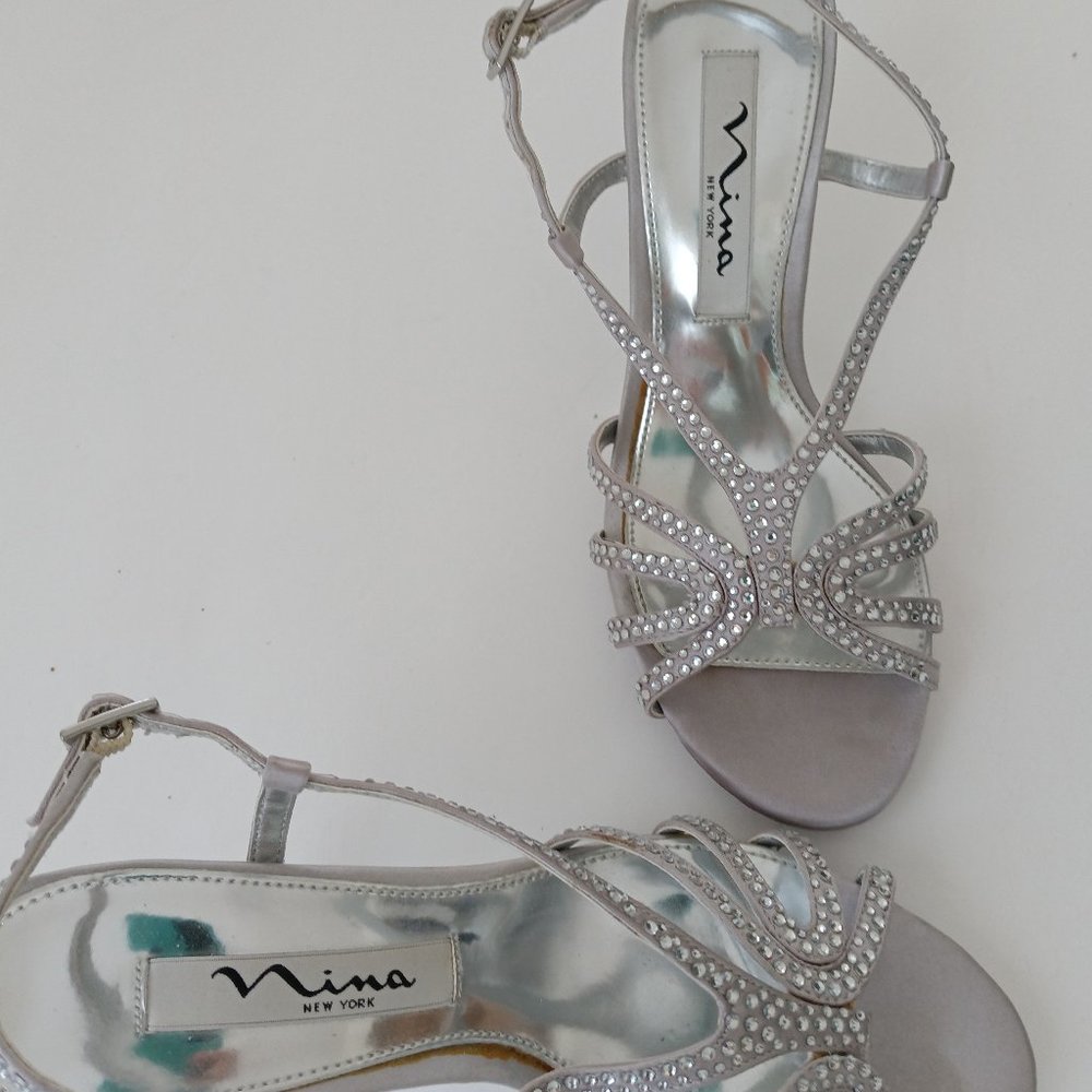 Nina Silver Jolie heels, Size 5 M